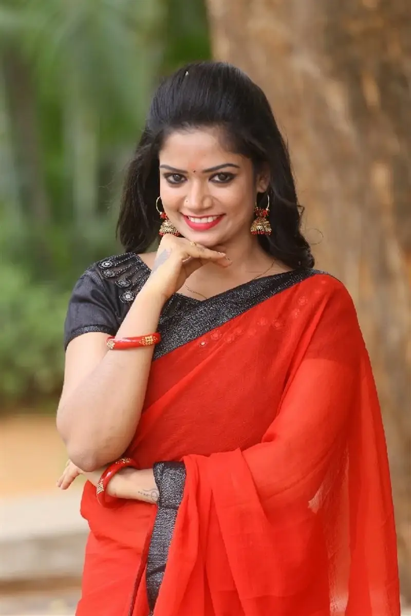 Telugu Girl Srujana in Red Saree at Vetaadutha Movie Opening